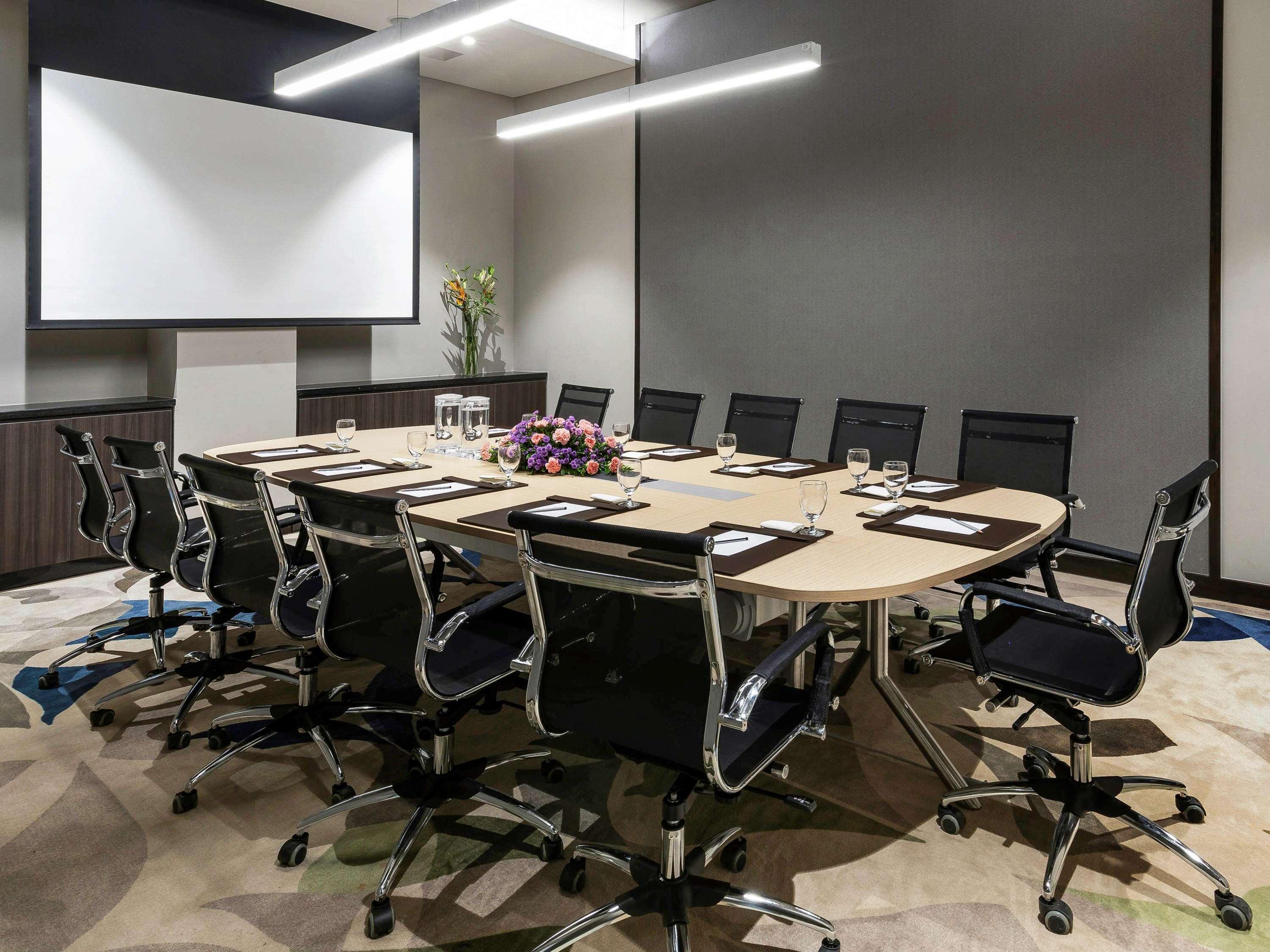 Grand Mercure Ahmedabad Gift City - An Accor Hotels Brand Gandhinagar Esterno foto