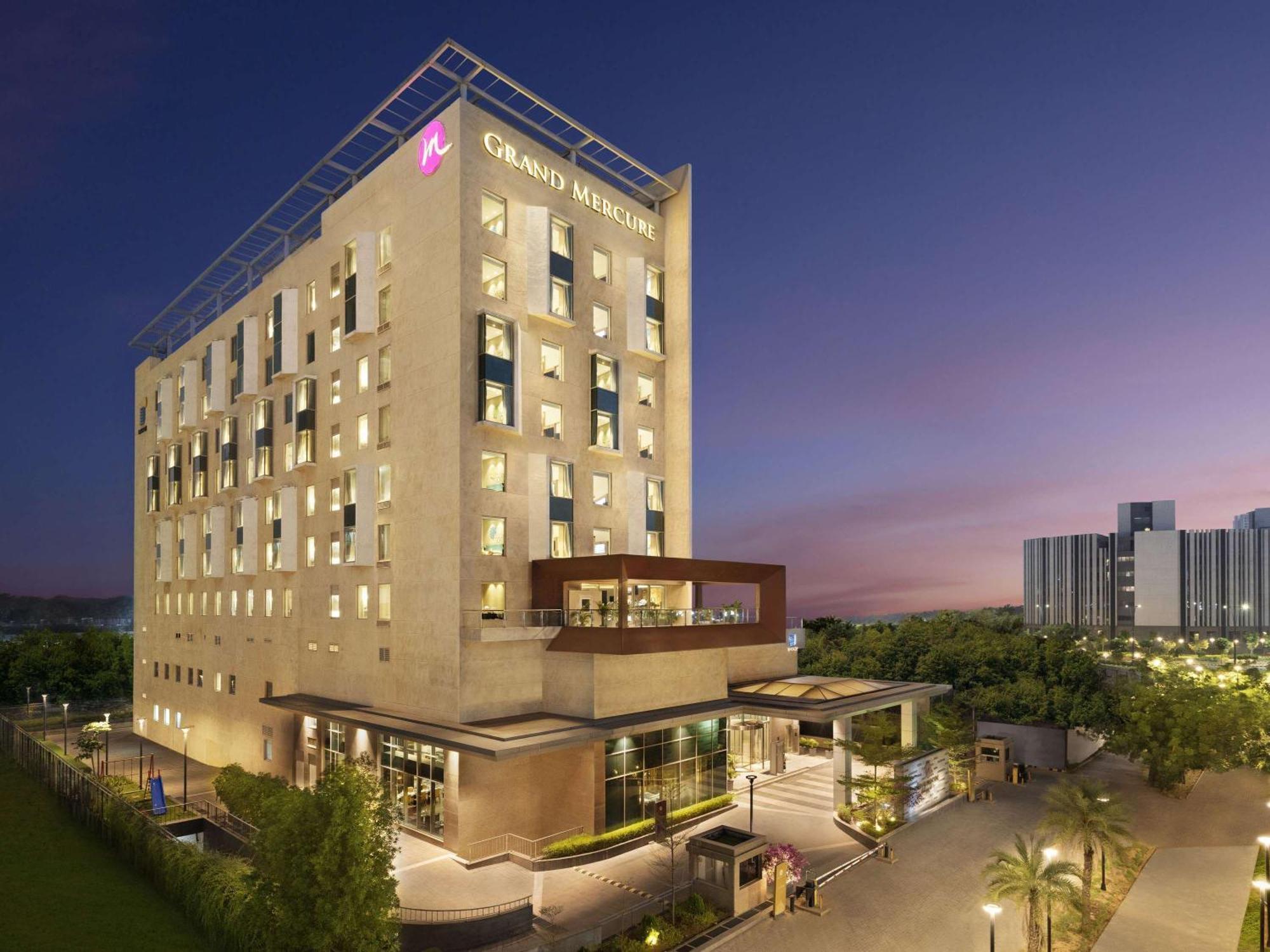 Grand Mercure Ahmedabad Gift City - An Accor Hotels Brand Gandhinagar Esterno foto
