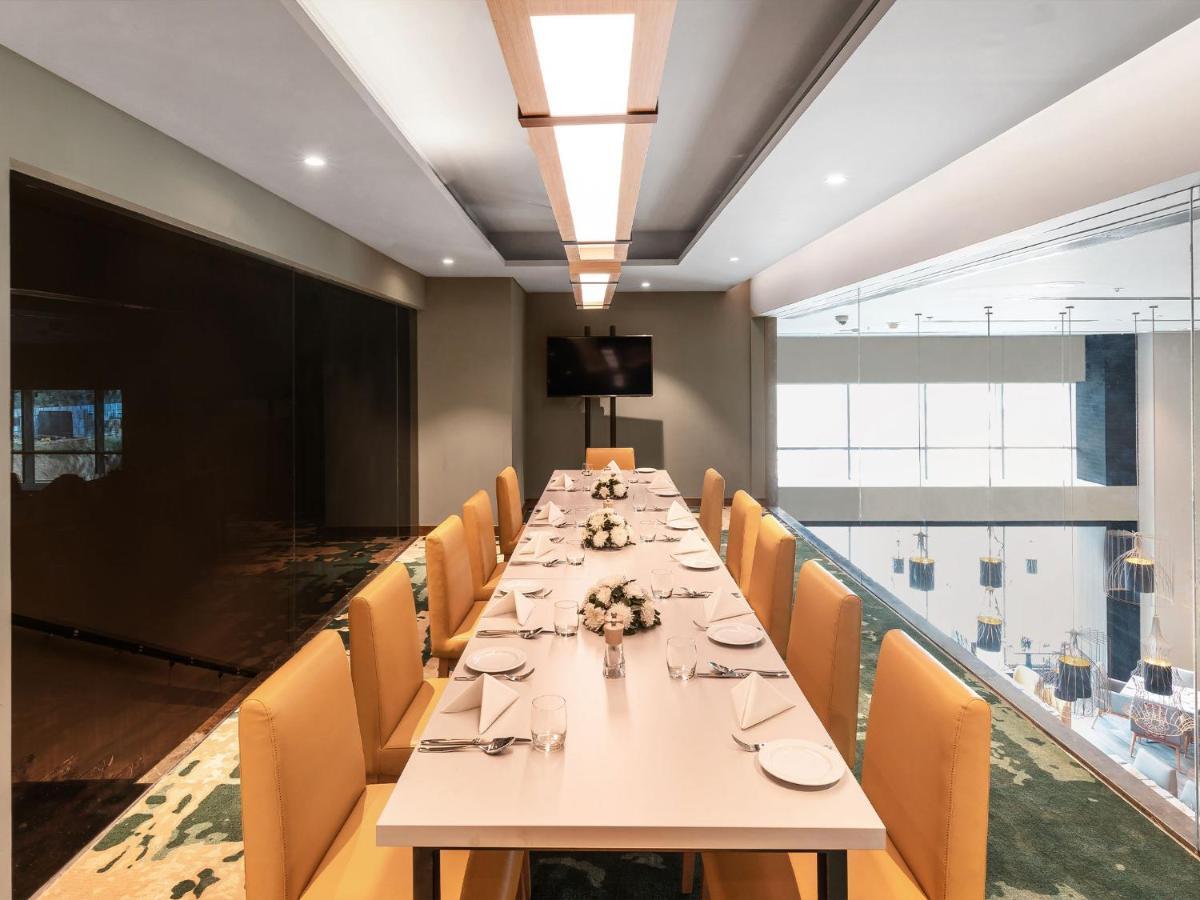 Grand Mercure Ahmedabad Gift City - An Accor Hotels Brand Gandhinagar Esterno foto