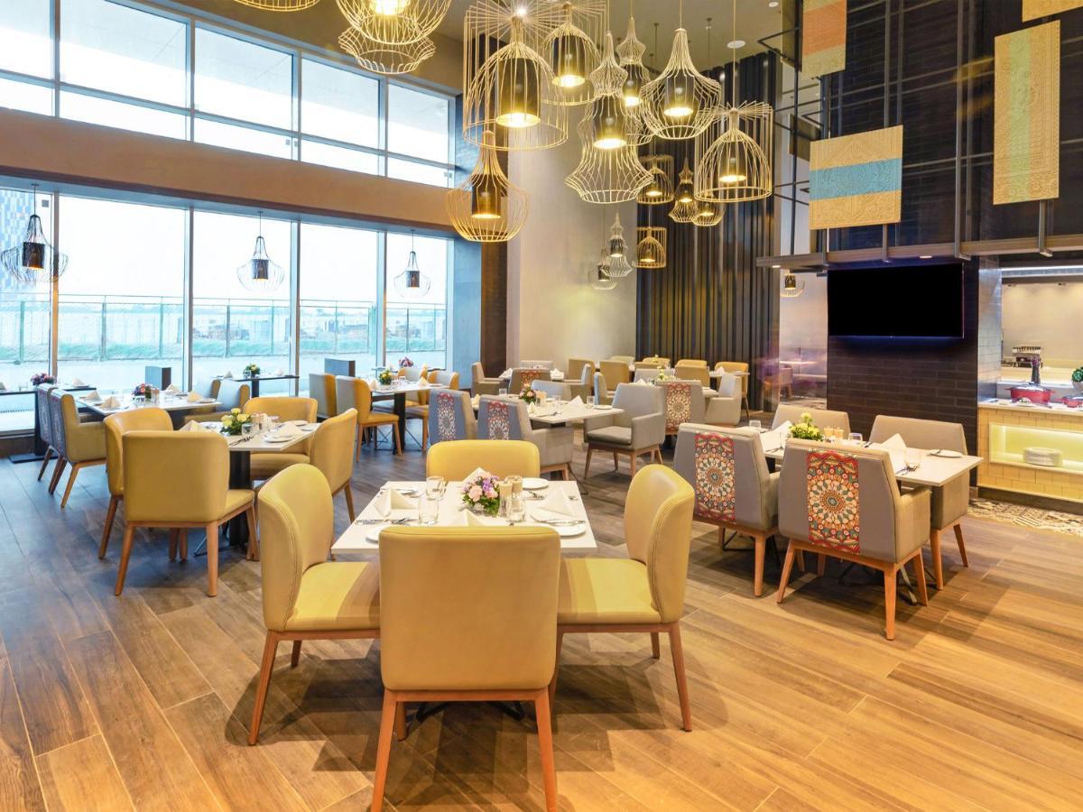 Grand Mercure Ahmedabad Gift City - An Accor Hotels Brand Gandhinagar Esterno foto