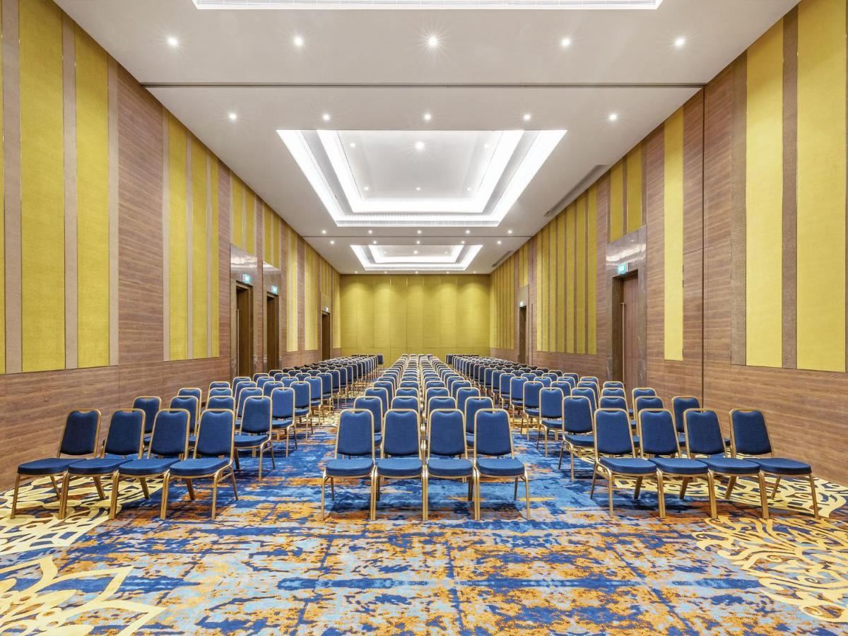 Grand Mercure Ahmedabad Gift City - An Accor Hotels Brand Gandhinagar Esterno foto